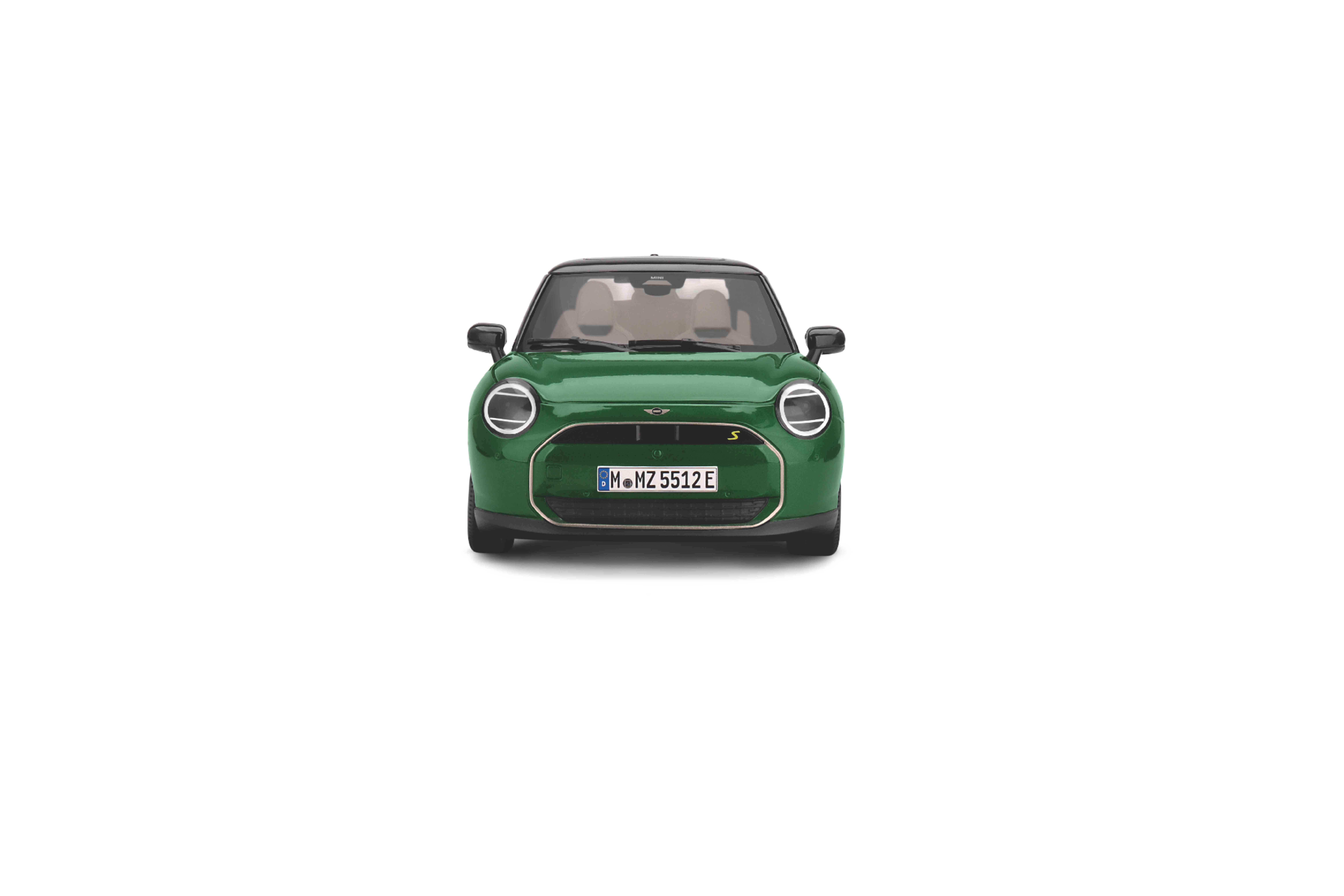 MINI Cooper SE British Racing Green view 3