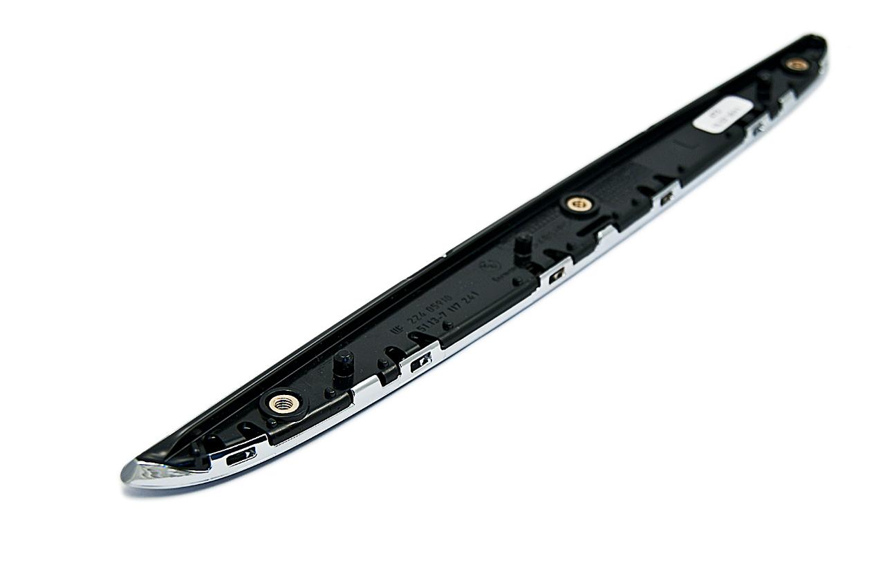 Genuine Front Right Kidney Grille Top Trim 51 13 7 117 242 view 2