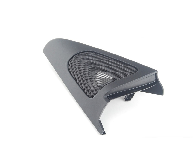 Genuine Interior Corner Moulding Left N/S Side 51 33 7 184 197 view 2
