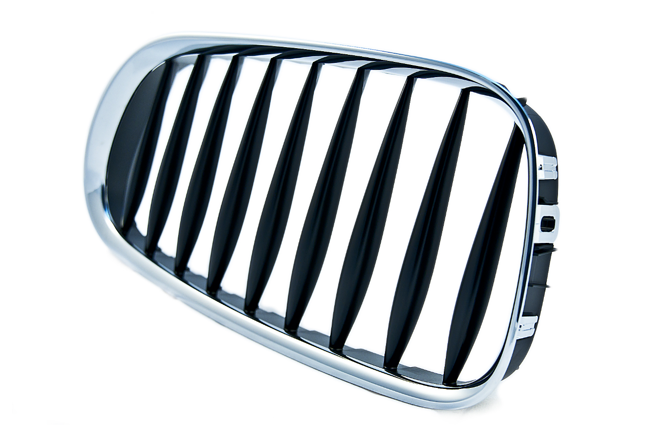 Genuine Front Right Kidney Grille 51 13 7 051 958 view 2
