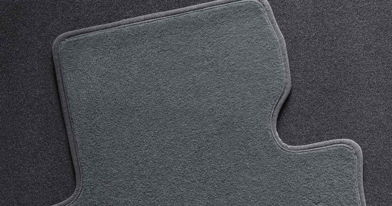 Genuine Tailored Velour Car Floor Mats Set 51 47 7 316 578 view 2