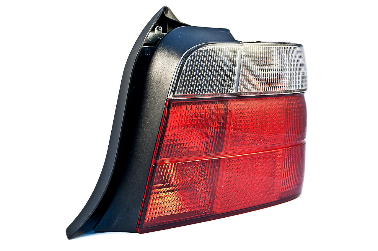 Genuine White Turn Indicator Light Rear Right 82 19 9 402 925 view 2