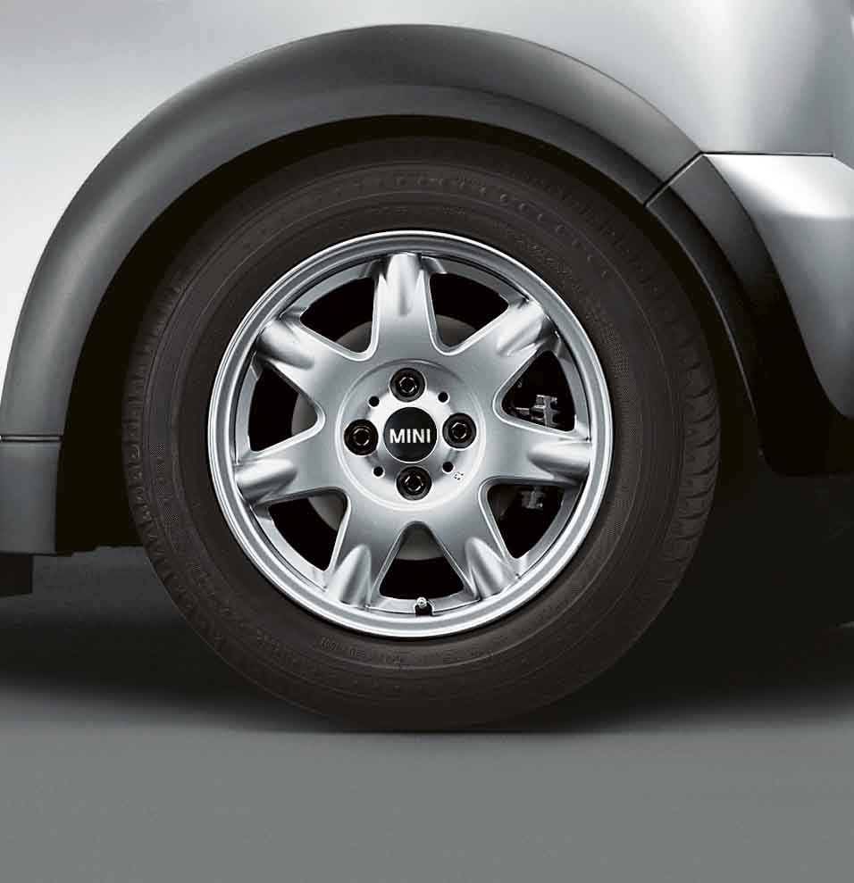 Genuine 15" Inch Light Alloy Wheeel Delta Spoke R96 Silver 36 11 6 768 972 view 2