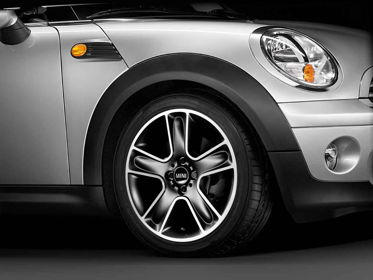 Genuine 17" Inch Light Alloy Wheel Star Bullet R111 Black 36 11 6 784 124 view 2