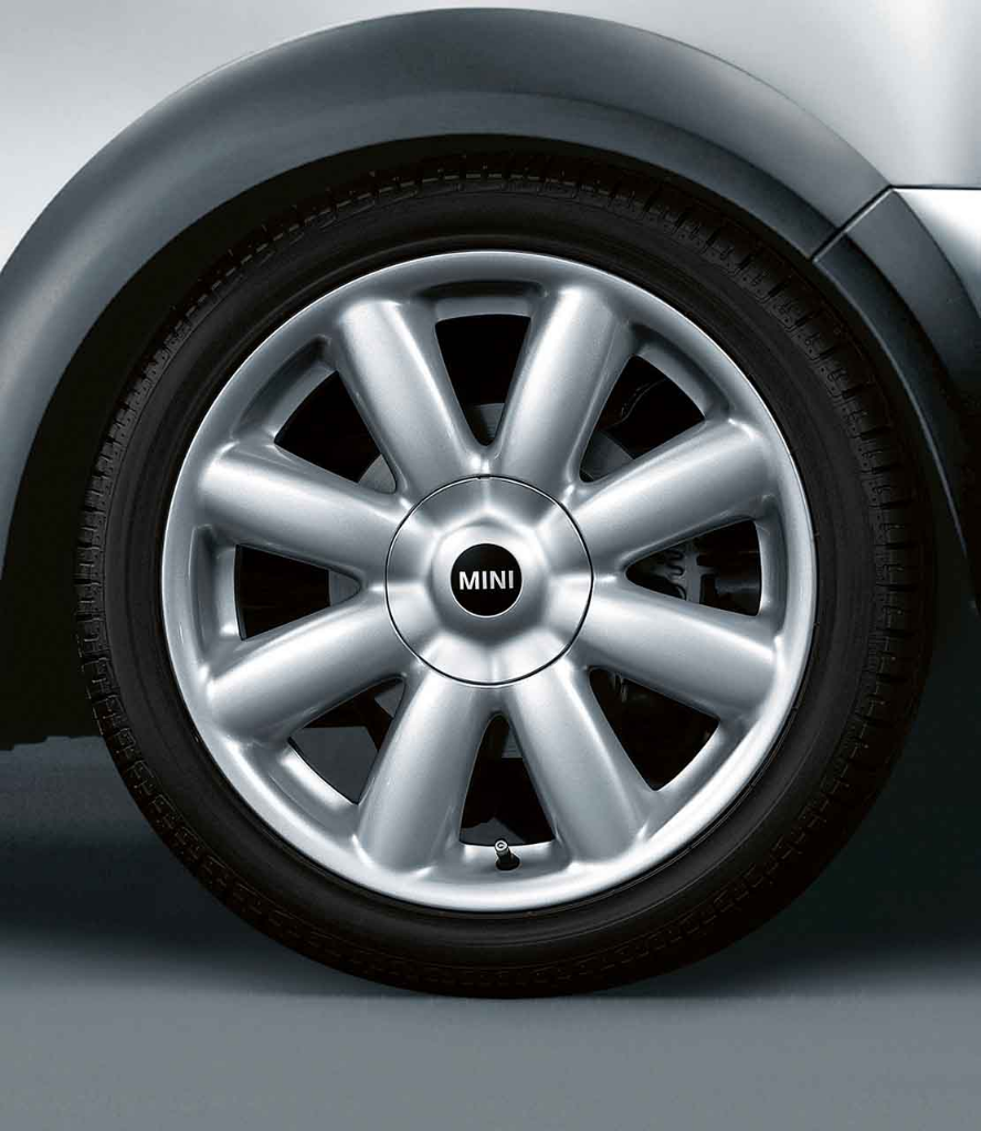 Genuine 17" Silver Hub Cap For 17 Inch Crown Spoke R104 Alloy Wheels 36 13 6 771 002 view 2