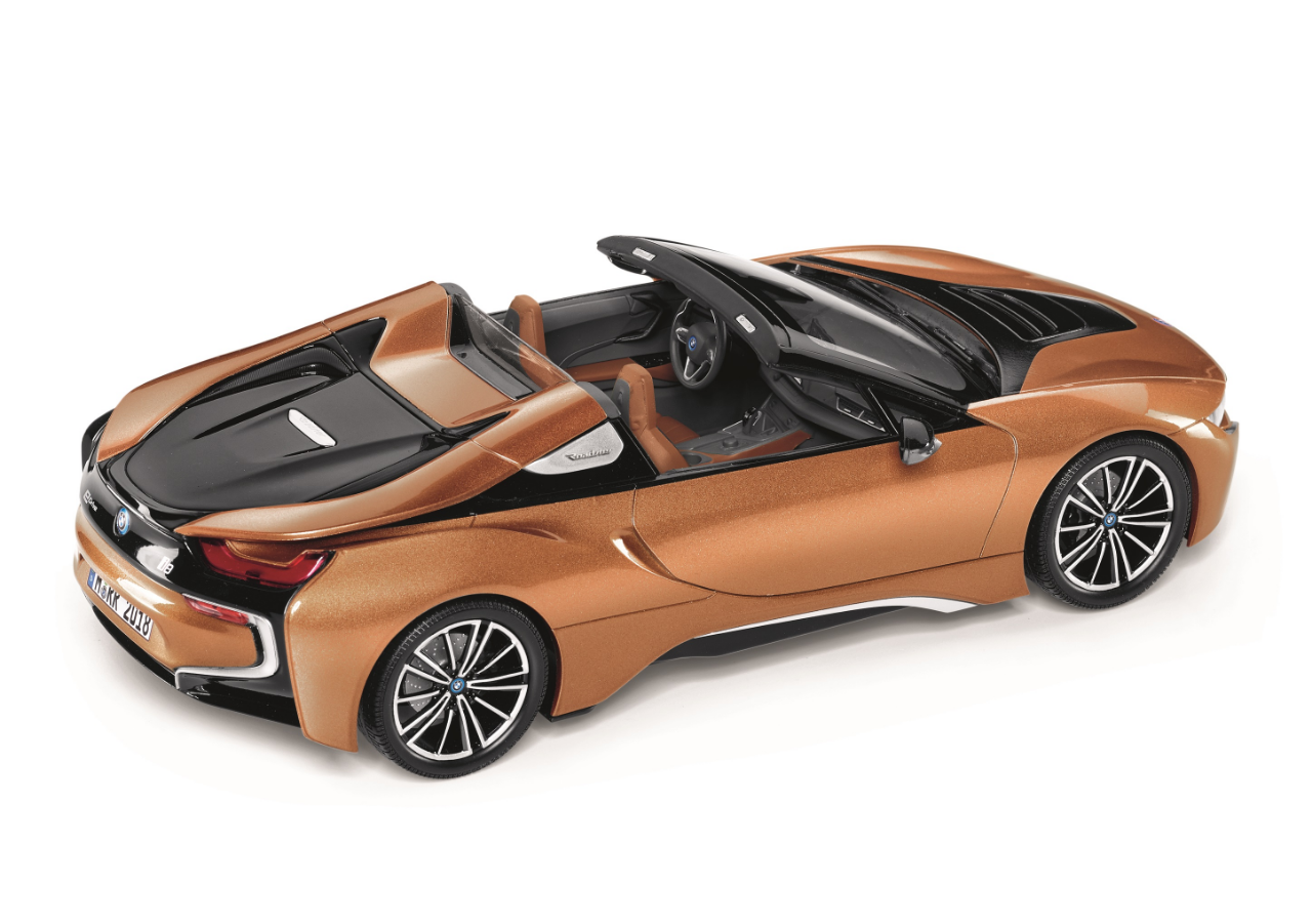 Genuine Miniature Car Model i8 Roadster Toy      1:64 view 2