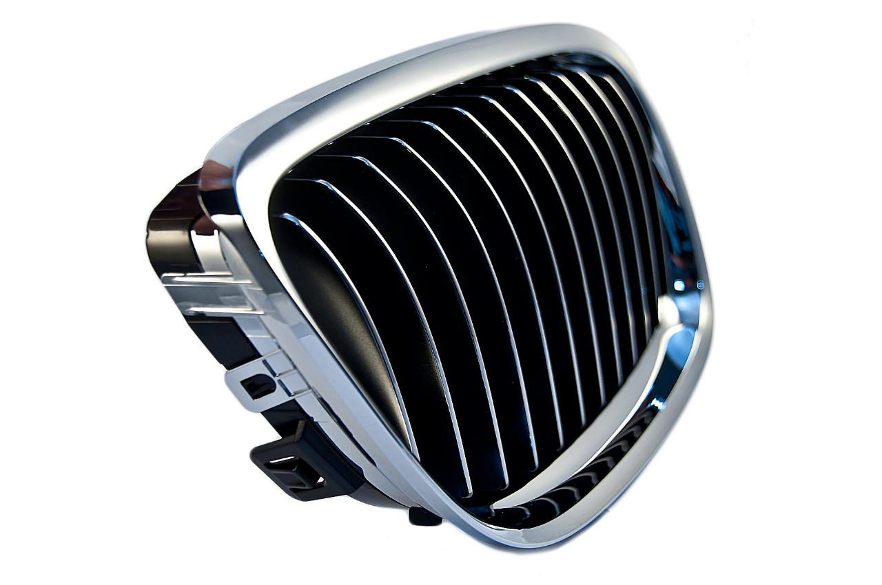 Genuine Front Right Kidney Grille Chrome 51 13 7 201 970 view 3