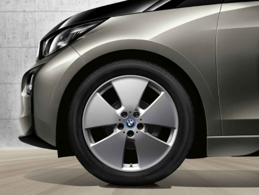 Genuine i 19" RDCi Alloy Wheel + Winter Tyre 155/70R19 88Q 36 11 0 047 998