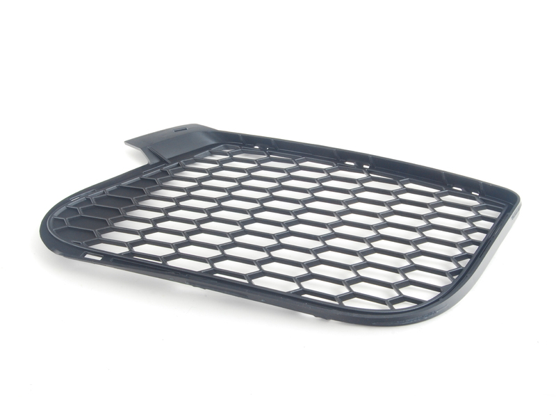 Genuine Front Right Lower Bumper Grille Grid 51 11 7 205 578