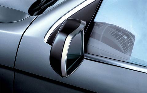 Genuine Weather Strip Window Seal/Edge/Trim Front Left 51 32 8 257 719