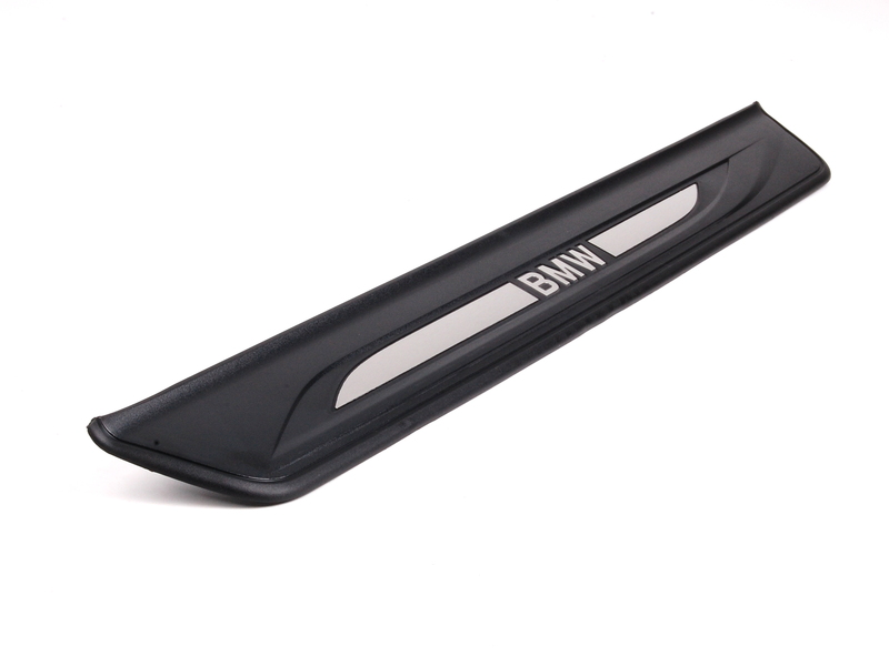 Genuine Front Left Entrance Trim Edge Cover 51 47 7 203 601