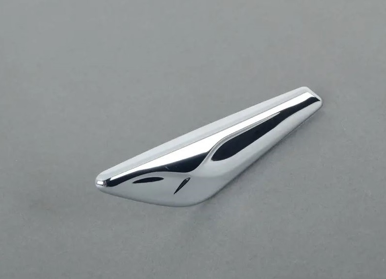 Genuine Front Fender Side Panel Finisher Right O/S 51 11 7 338 570