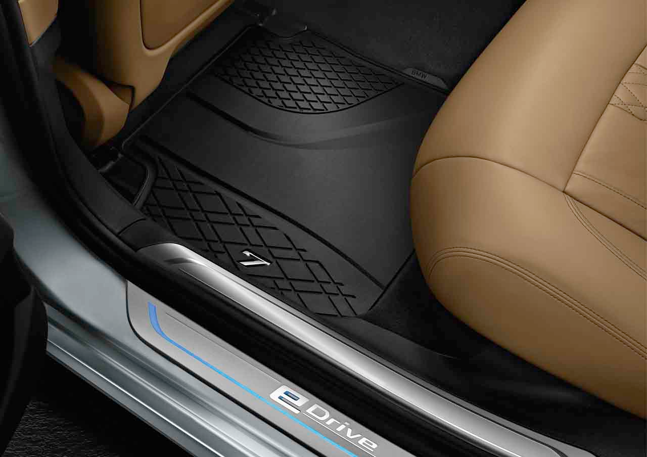 Genuine Rear Car Floor Mats Rubber All-Weather 51 47 2 444 038