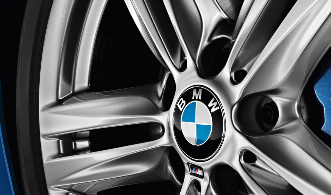 Genuine Hub Cap With Chrome Edge Fits F40 F44 F45 F45 LCI F46 36136850834