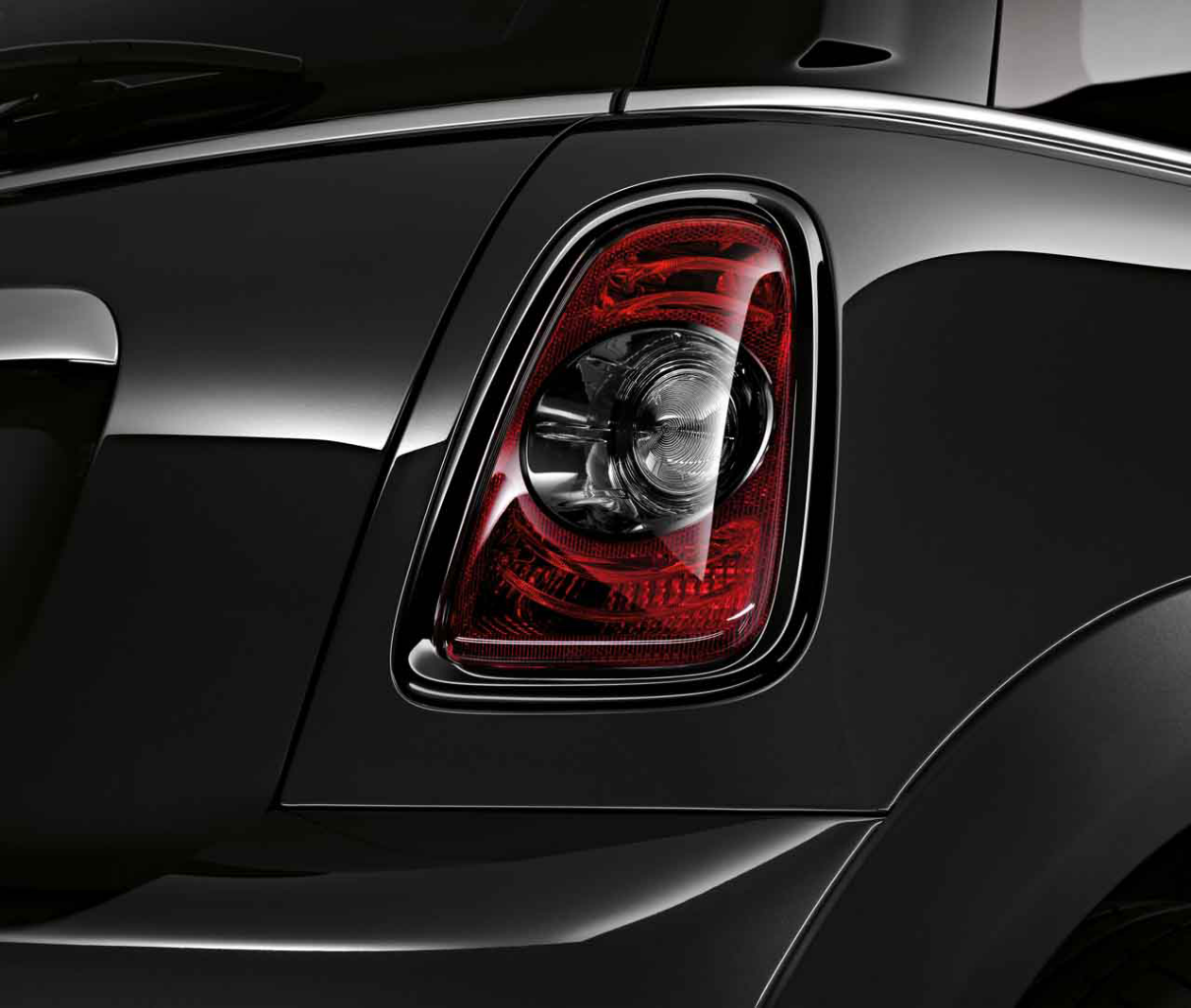 Genuine Right Taillight Trim Ring In Jet Black 51 13 2 296 296