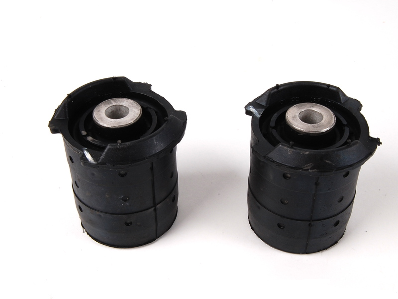 Genuine Rear Axle Carrier Rubber Mounting Bush Set/Kit 33 31 9 066 671
