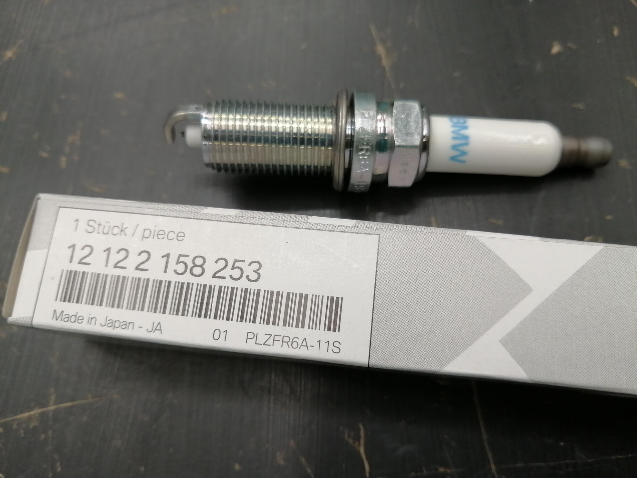Genuine High Power Spark Plug 12 12 2 158 253
