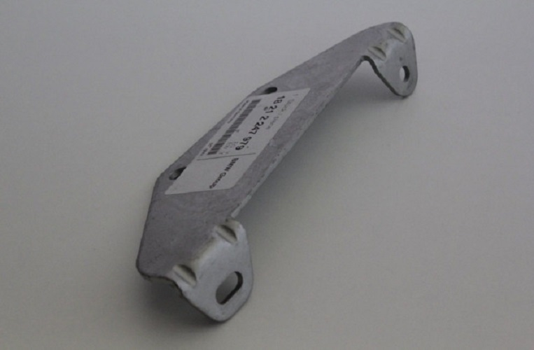 Genuine Exhaust Silencer/Muffler Bracket 18 21 2 247 979