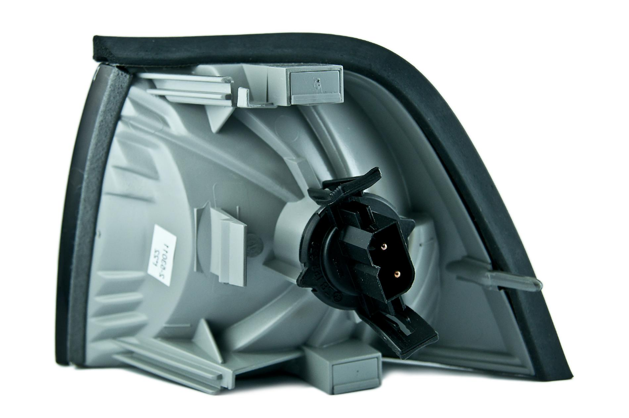 Genuine White Turn Indicator Light Front Right 82 19 9 403 096 view 2