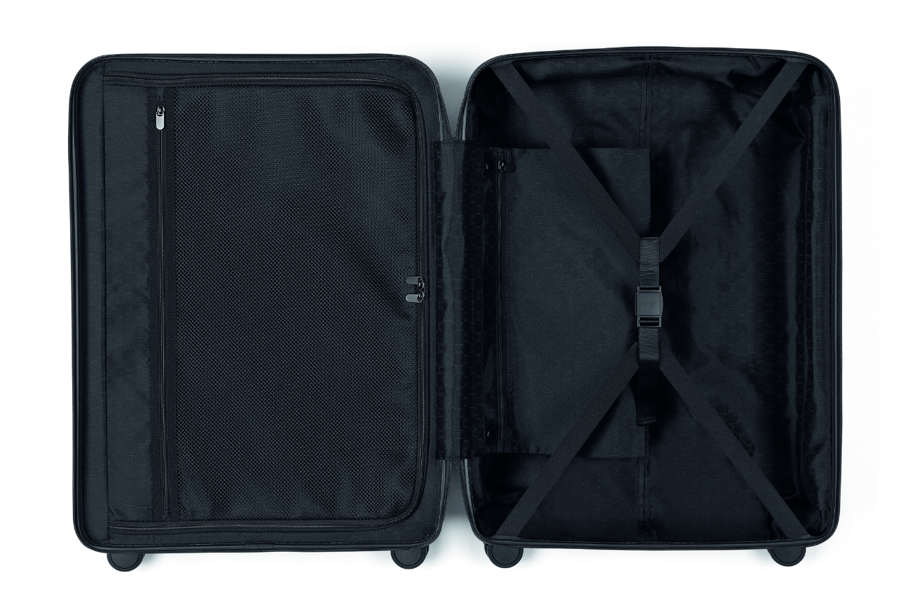 Genuine Trolley Spinner Wing Logo Debossed Hard Case Black Luggage 80 22 5 B32 0E3 view 3