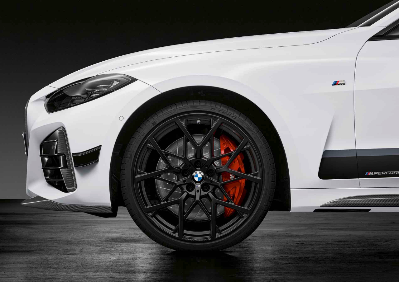 Genuine M Performance Front Splitter Attachment Carbon 51 19 2 472 782 view 9