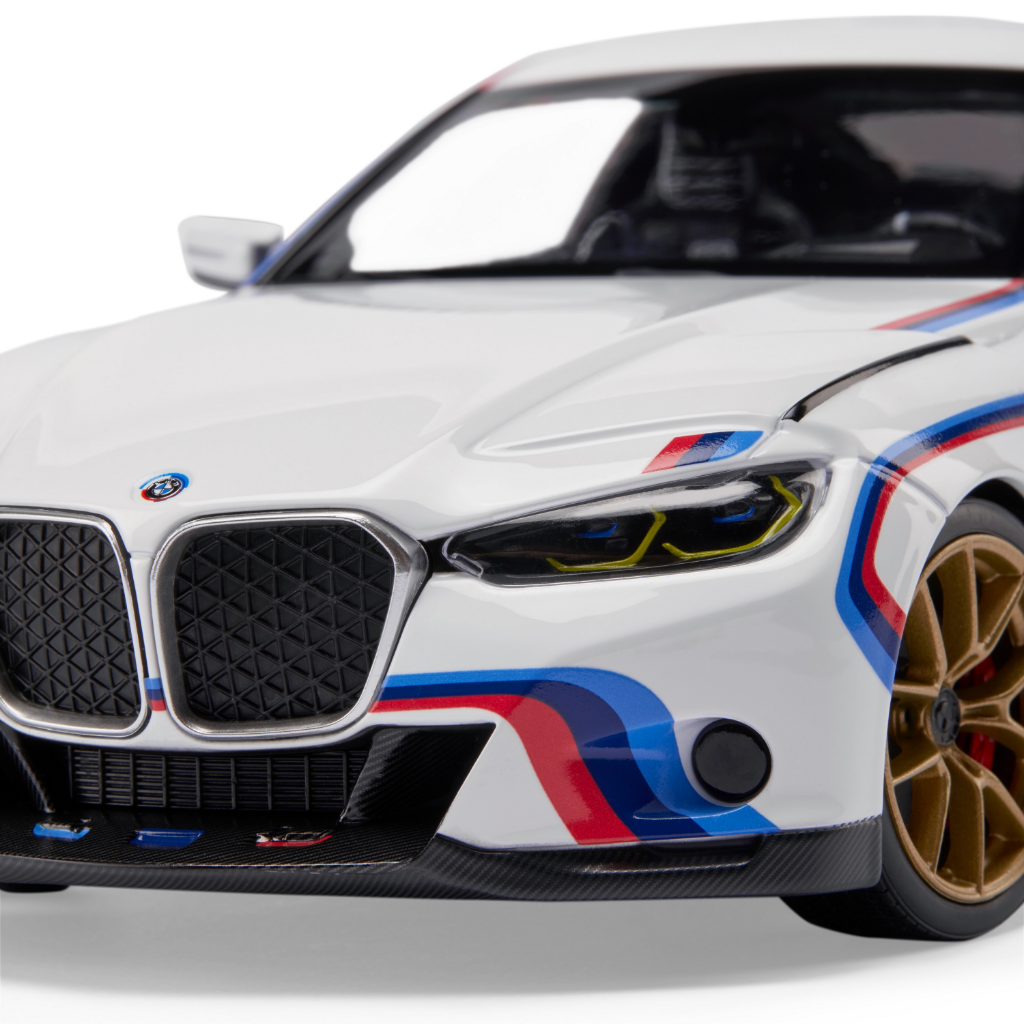 Genuine Car Model Miniature CSL BJ 2022 White      1:18 view 3