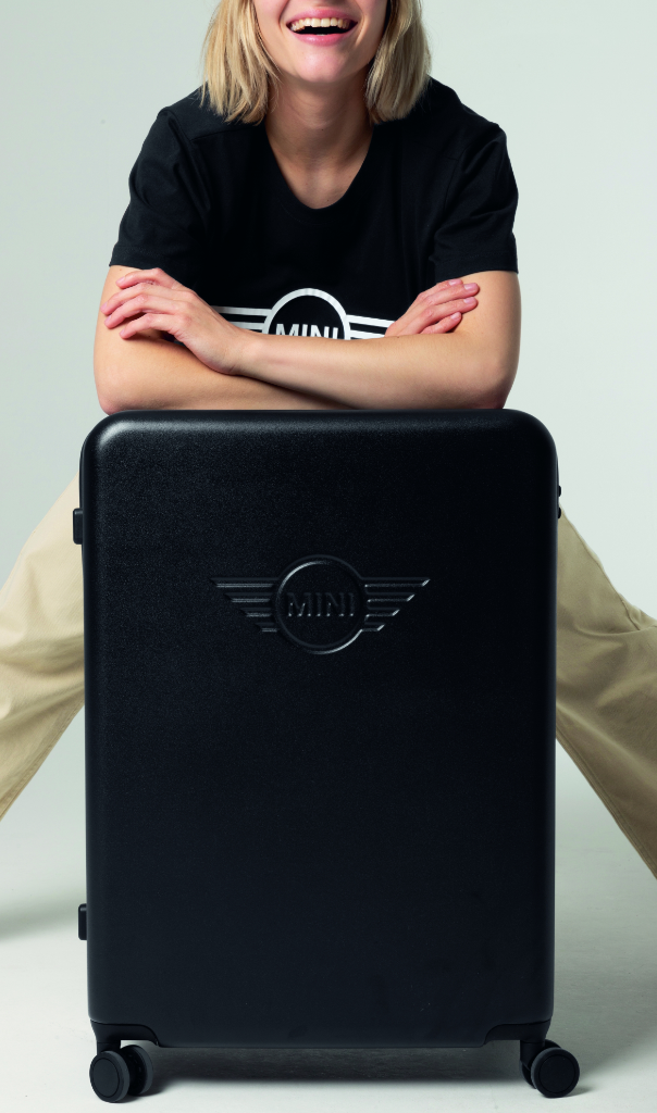 Genuine Trolley Spinner Wing Logo Debossed Hard Case Black Luggage 80 22 5 B32 0E3 view 4