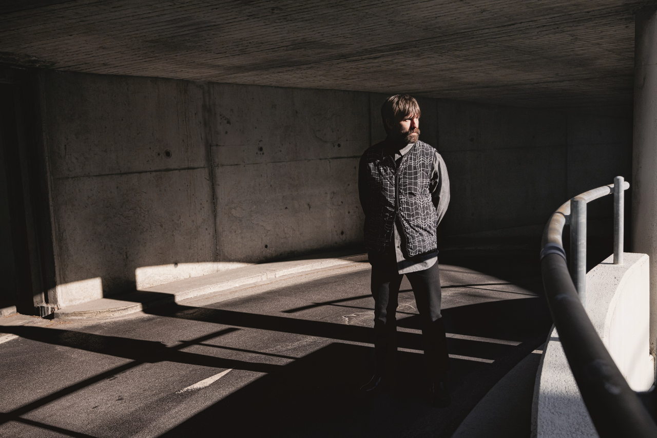 Genuine M Mens Gilet Vest Top Sleeveless Black Recycled Nylon Side Pockets view 6